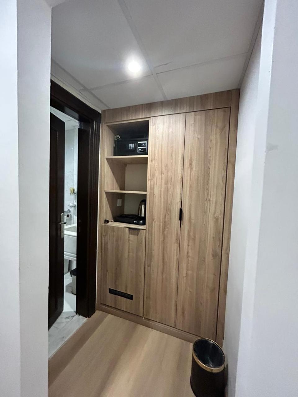Blue Pearl Hotel Мека Стая снимка